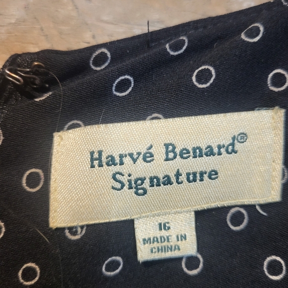 Harvey Benard Elegant Black and Red Patterned Dress - Picture 2 of 3